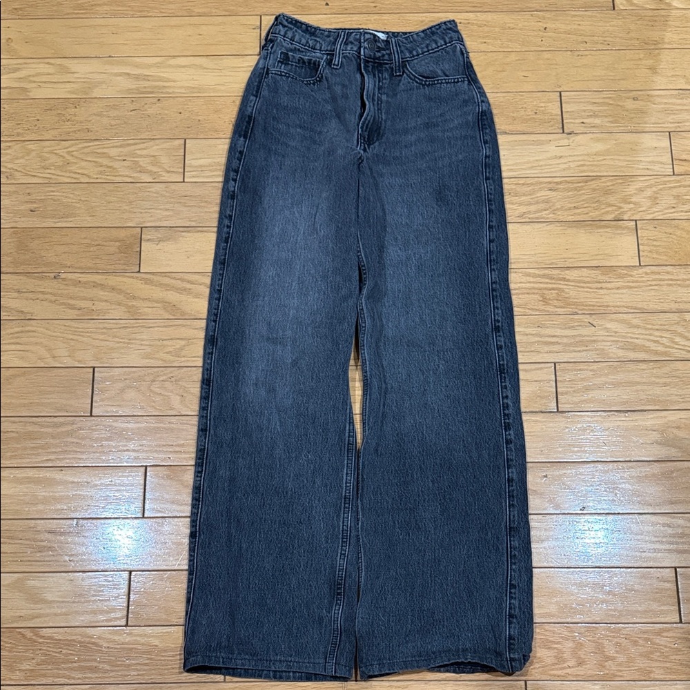 Hollister ultra high rise baggy Jeans